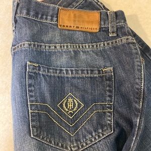 🔥 Tommy Hilfiger Classic Fit Jeans 🔥